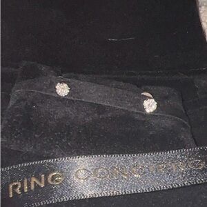 Ring Concierge Mini Illusion Diamond Studs